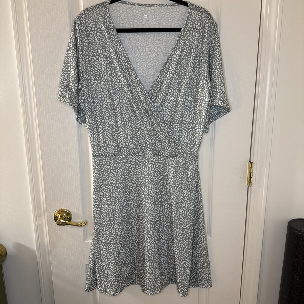 Gray Sage Cheetah Leopard Print Ruched Wrap Midi Dress Cap Sleeve XXL Plus